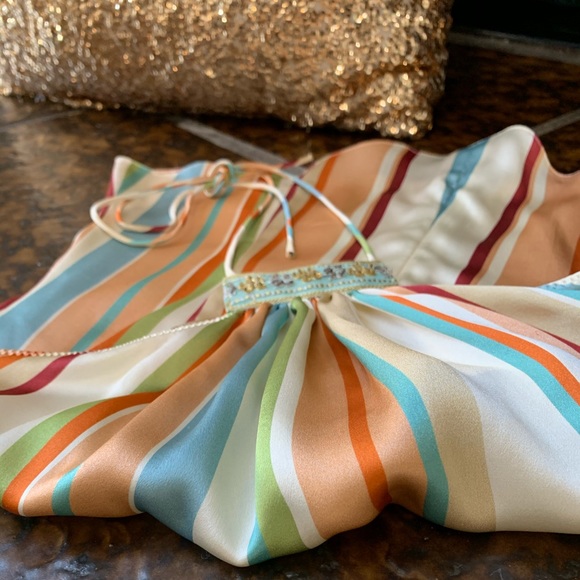 100% Silk Halter with sequin embellishment - Picture 10 of 11